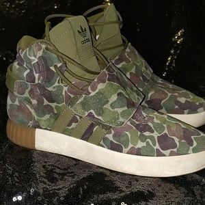 adidas women's camouflage sneakers